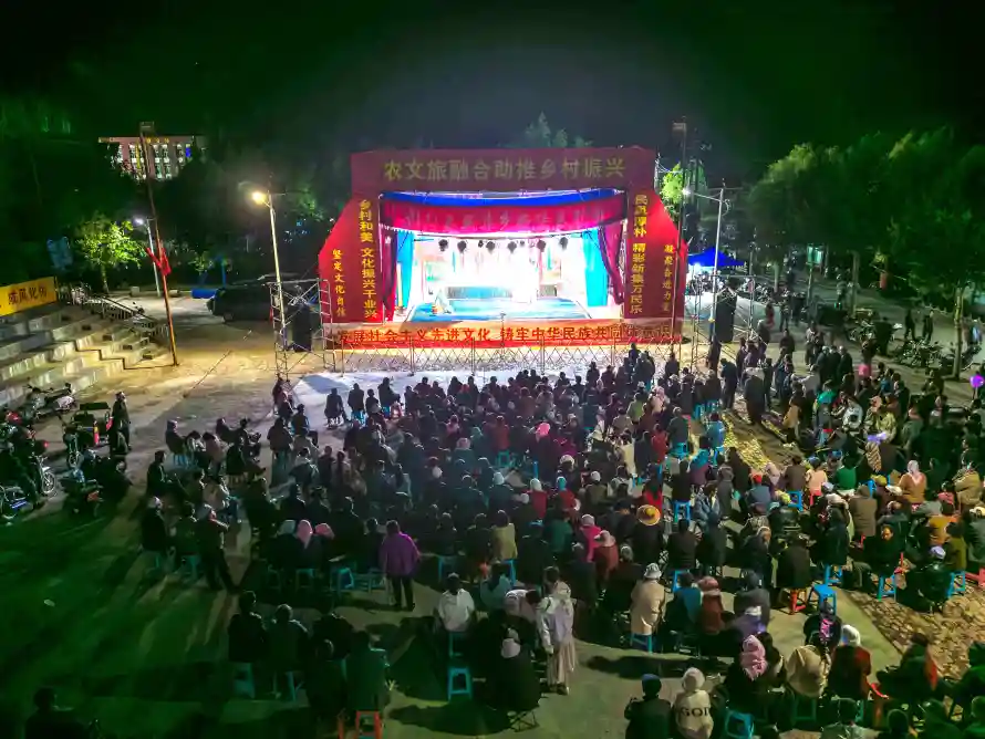4k唱戏壁纸-夜生活与-热门的壁纸「哲风壁纸」