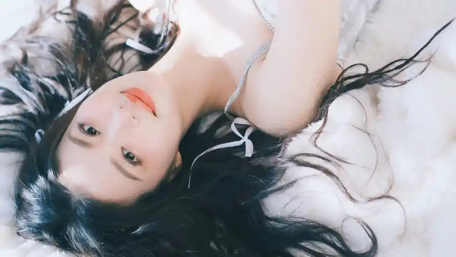 5k女明星壁纸-王楚然和-免费下载「哲风壁纸」