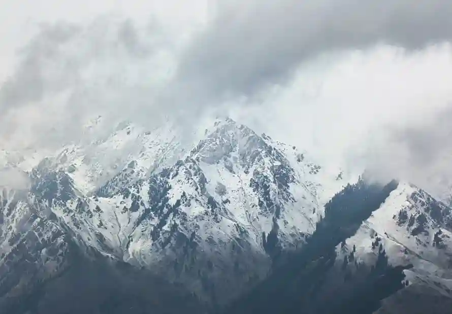 3k天山壁纸-雪山与-免费下载「哲风壁纸」