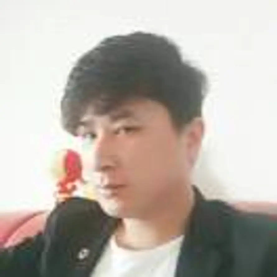 丶付之一笑的头像