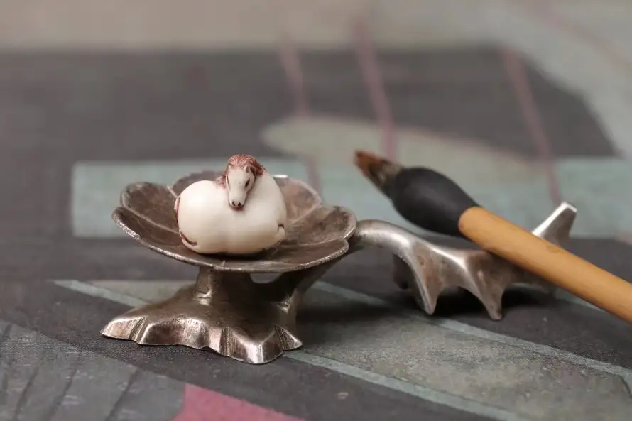 2k白马壁纸-鹿角 - 笔搁-热门的壁纸「哲风壁纸」