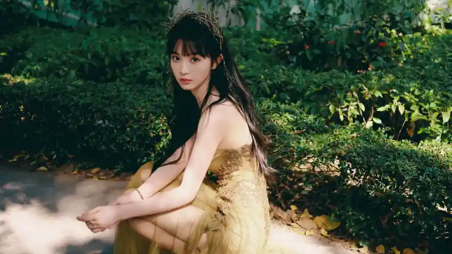 12k女明星壁纸-田曦薇和黄裙写真-壁纸分享「哲风壁纸」