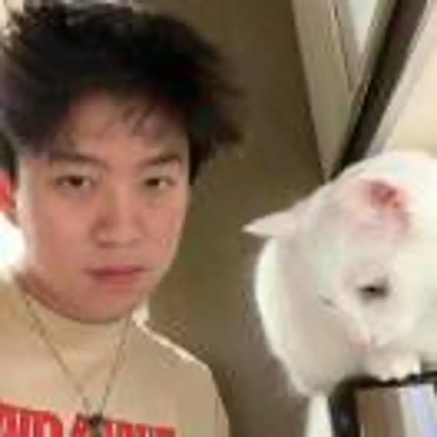 Ö的头像