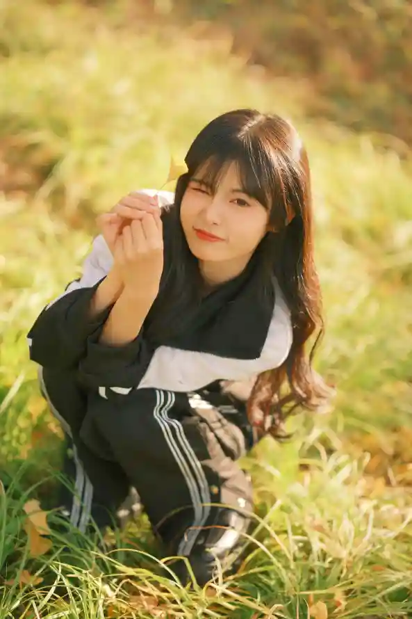 4k校服壁纸 - 笑容 - 可爱笑容 - 校服少女「哲风壁纸」