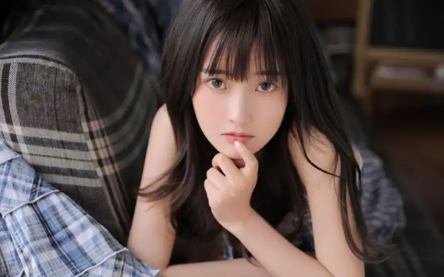 2k少女壁纸-甜美女孩和背景-免费下载「哲风壁纸」