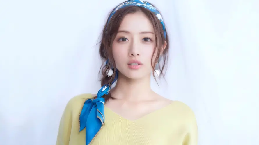5k明星壁纸-蓝头巾与美女-时尚造型免费下载「哲风壁纸」