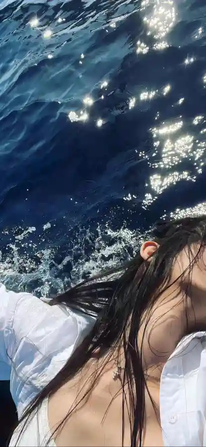 4k纯欲壁纸 - 女性写真 - 海天一色 - 海洋背景「哲风壁纸」