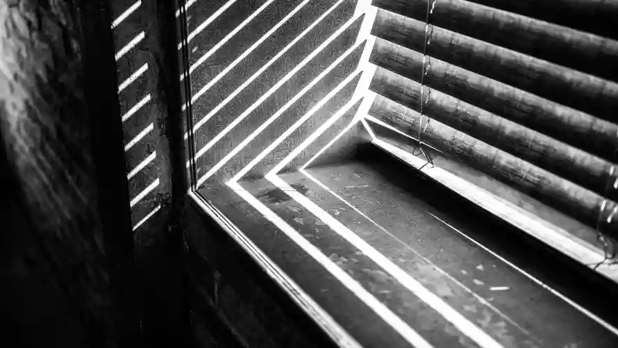 4k光影壁纸-百叶窗和背景-免费下载「哲风壁纸」