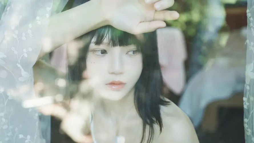 4k清新壁纸-氛围感 - 美女-长发美女壁纸推荐「哲风壁纸」