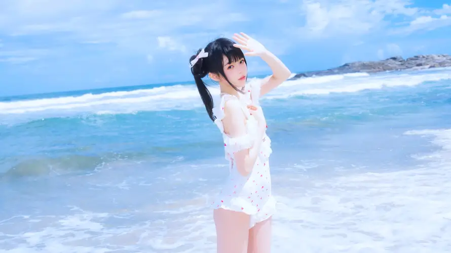 5k美女壁纸-泳装美女 - 海-海边写真壁纸推荐「哲风壁纸」