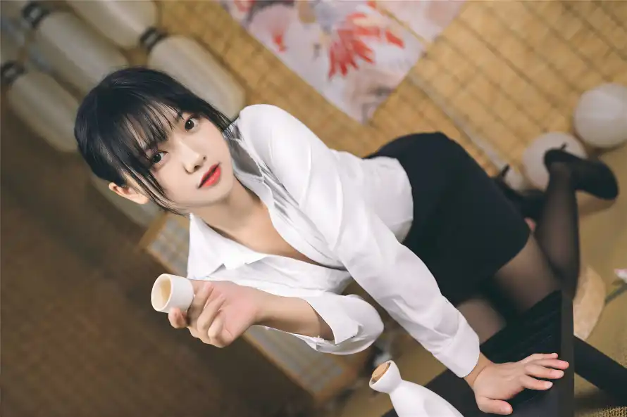 8k制服壁纸-黑丝和美女-壁纸分享「哲风壁纸」