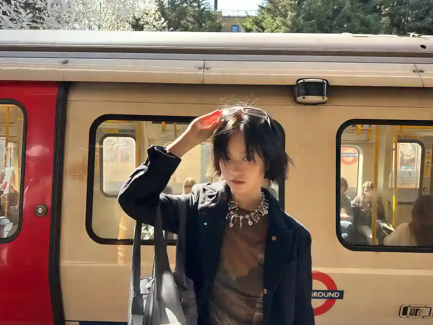 3k个性壁纸-李庚希 - 街拍-热门的壁纸「哲风壁纸」