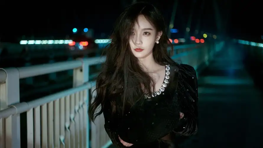 2k夜色壁纸-魅力十足和美女-免费下载「哲风壁纸」