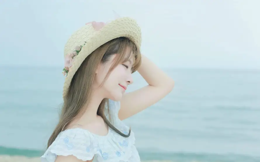 2k美女壁纸-夏日氛围壁纸和魅力-海景背景免费下载「哲风壁纸」