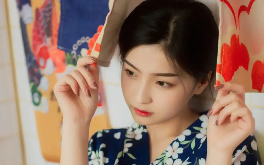 2k美女壁纸-个性穿搭壁纸和艺术-人像摄影壁纸推荐「哲风壁纸」