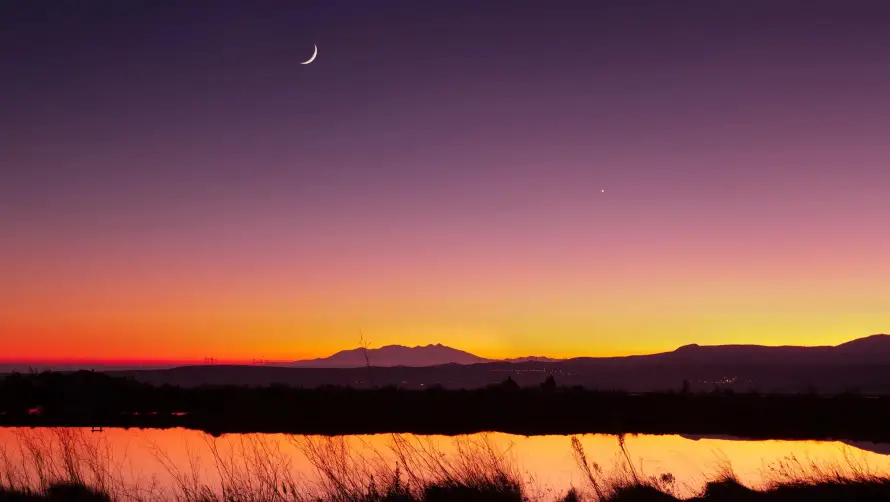 2k夕阳壁纸-夕阳风景和自然-暮色山脉热门的壁纸「哲风壁纸」