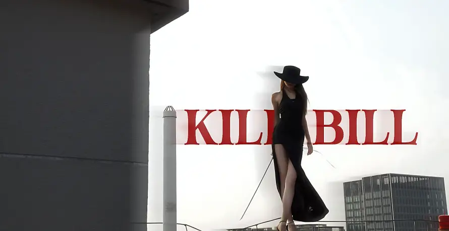 4k真人壁纸-手持武器 - 美女-杀死比尔免费下载「哲风壁纸」