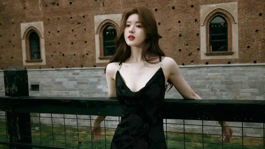 4k养眼壁纸-养眼美女 - 极品-复古砖墙壁纸推荐「哲风壁纸」