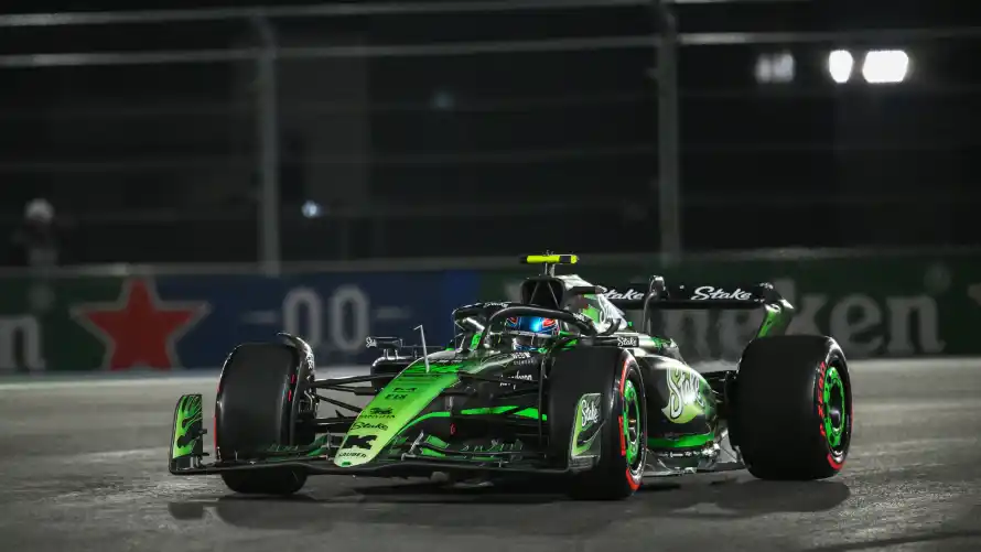4kF1壁纸-周冠宇和周冠宇F1-周冠宇赛车「哲风壁纸」