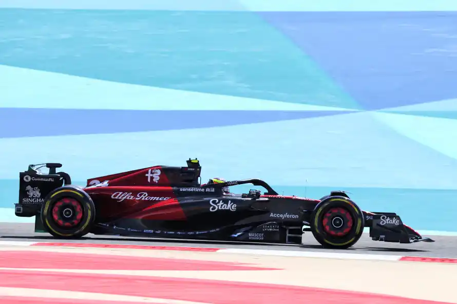 4kF1壁纸-周冠宇 - 赛车-F1赛车免费下载「哲风壁纸」