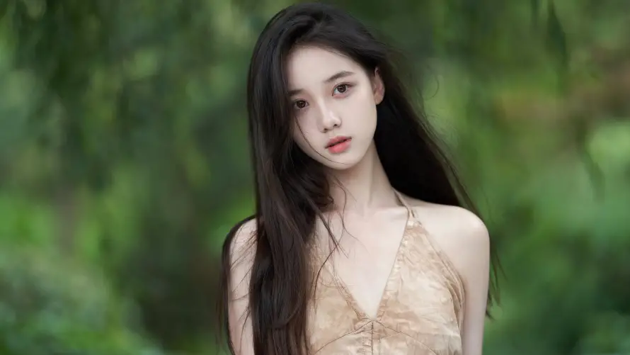 8k女神壁纸-绿色背景 - 美女-自然背景壁纸分享「哲风壁纸」