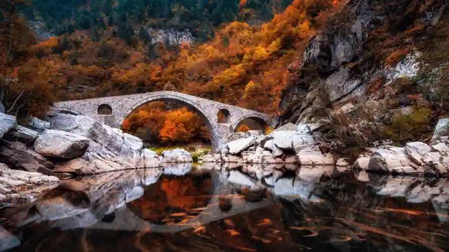 4k自然壁纸-倒影风光和风景-山林秋色壁纸推荐「哲风壁纸」