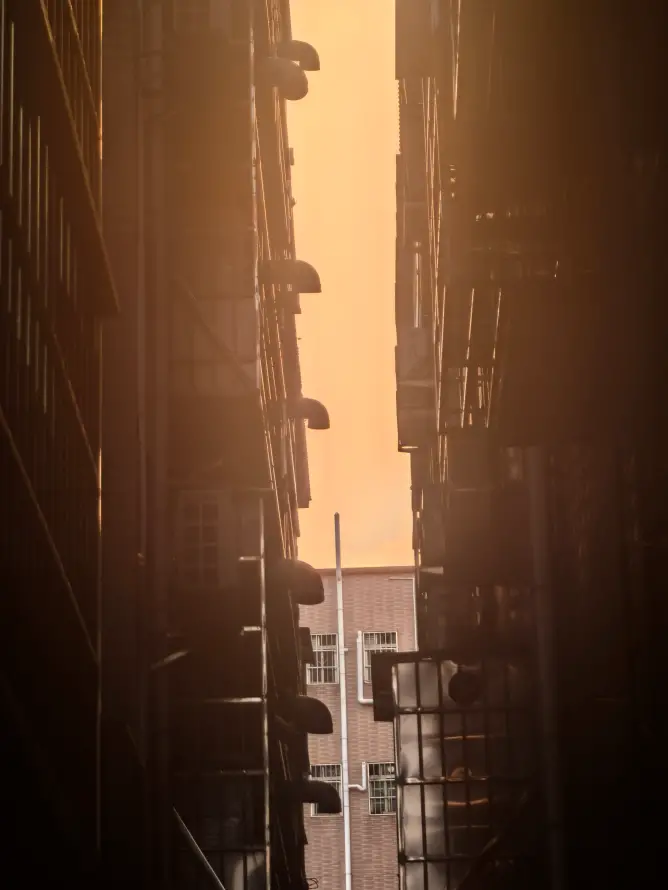 4k天空壁纸 - 建筑 - 城中村 - 夕照天空「哲风壁纸」