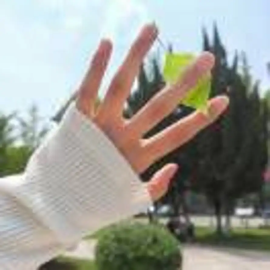 带一块钱的头像