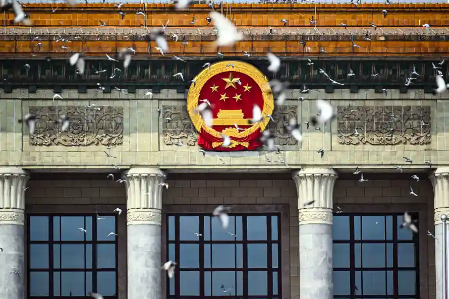 4k国徽壁纸 - 庆典 - 红旗 - 和平鸽「哲风壁纸」 4k国徽壁纸 - 庆典 - 红旗 - 和平鸽「哲风壁纸」