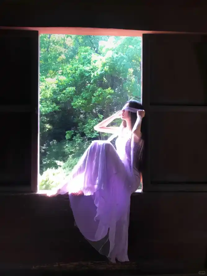 4k安静壁纸 - 真人 - 窗边 - 绿植「哲风壁纸」