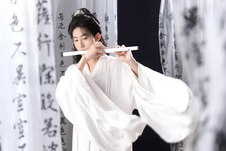 4k古装壁纸 - 古风 - 吹笛 - 白衣「哲风壁纸」 4k古装壁纸 - 古风 - 吹笛 - 白衣「哲风壁纸」