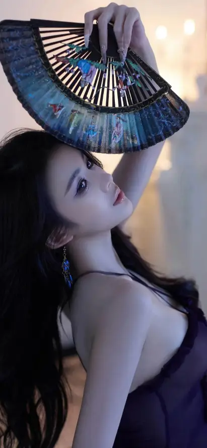 4k优雅壁纸 - 扇子 - 美女 - 长发「哲风壁纸」