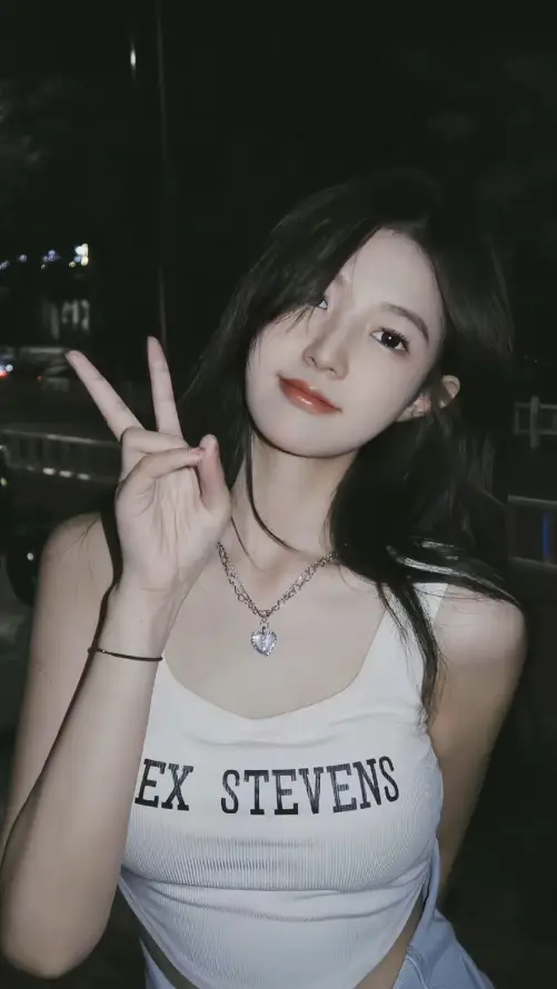 4k夜晚壁纸 - 女生 - 比耶 - 项链「哲风壁纸」