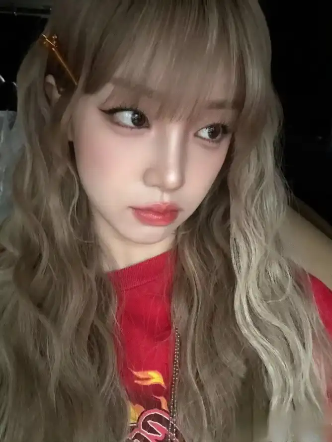 4k可爱壁纸 - 妆容 - 宋雨崎 - 红发夹「哲风壁纸」