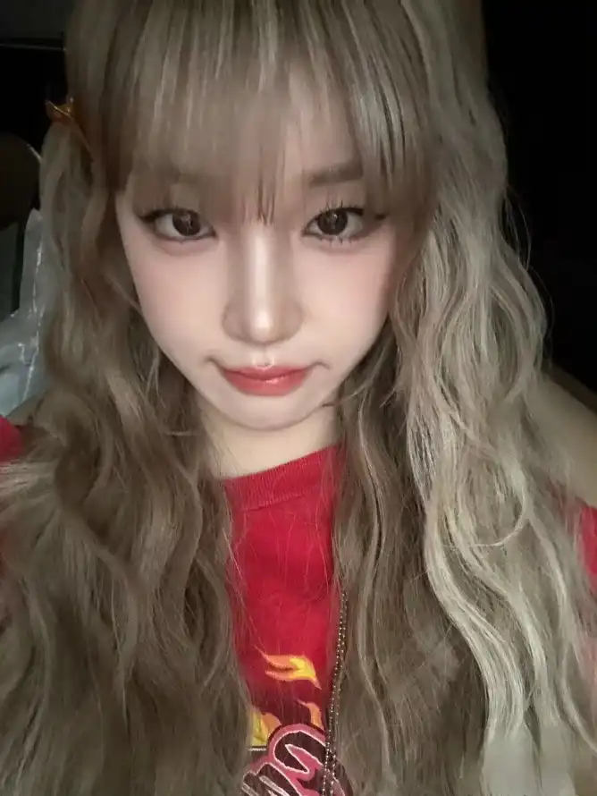 4k卷发壁纸 - 可爱 - 妆容 - 甜美「哲风壁纸」