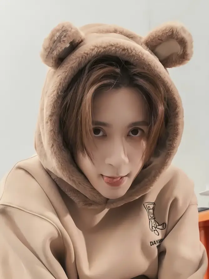 4k卫衣壁纸 - 可爱 - 搞怪 - 卡其色「哲风壁纸」