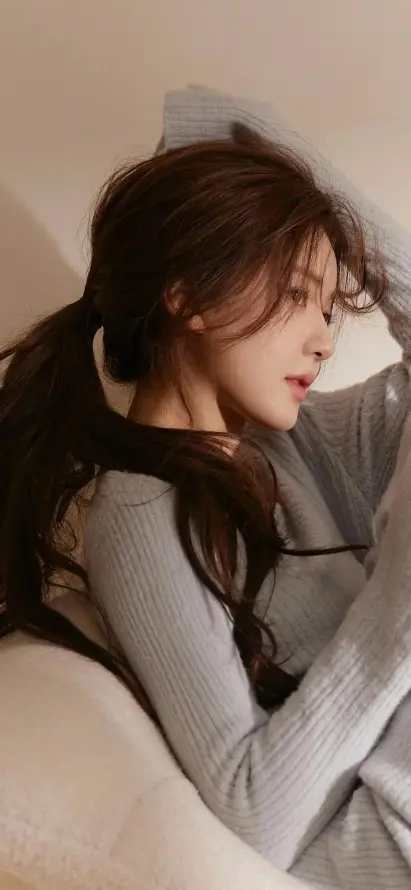 4k室内壁纸 - 慵懒 - 马尾 - 手机壁纸「哲风壁纸」