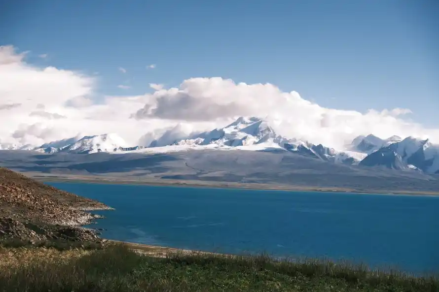 4k山脉壁纸 - 湖泊 - 白云 - 自然「哲风壁纸」