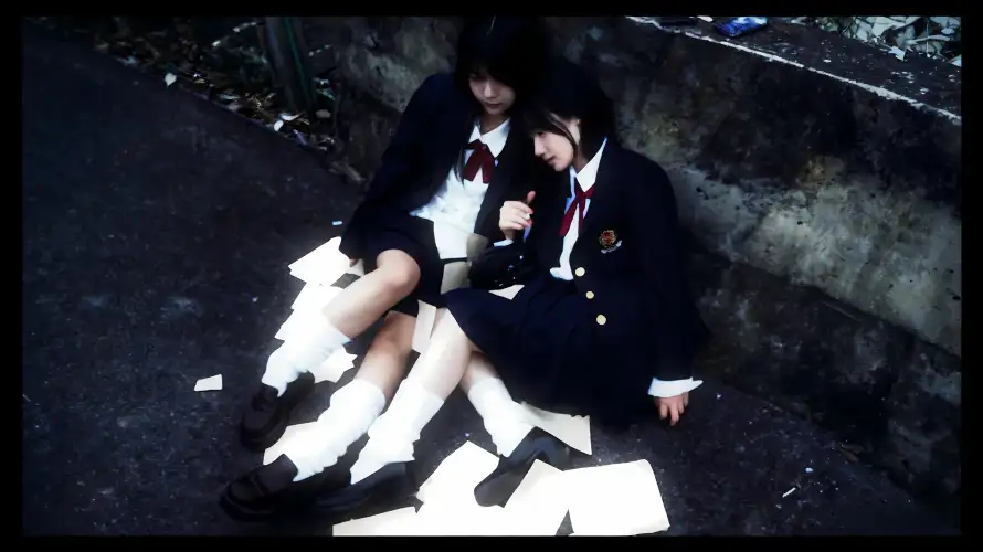 4kjk壁纸 - 女生 - 校服 - 纸张「哲风壁纸」