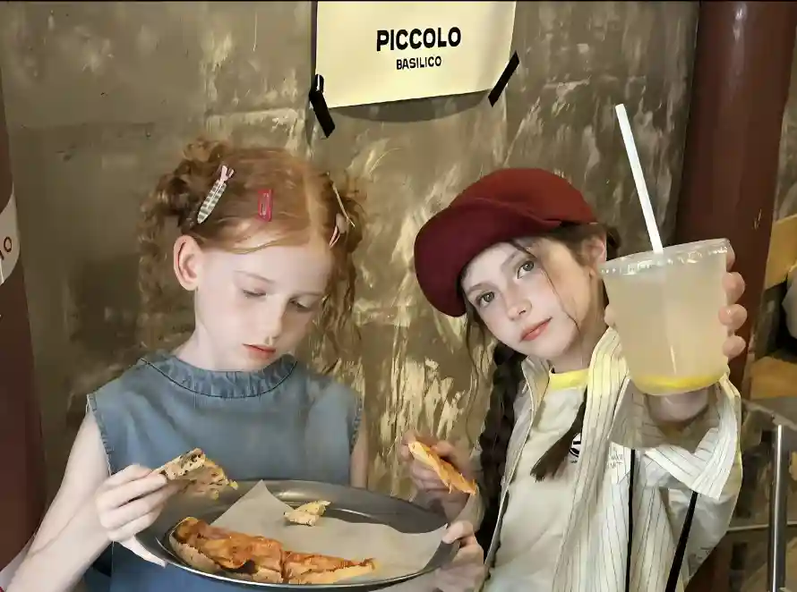 4k披萨壁纸 - 红发 - 饮料 - ins风「哲风壁纸」 4k披萨壁纸 - 红发 - 饮料 - ins风「哲风壁纸」