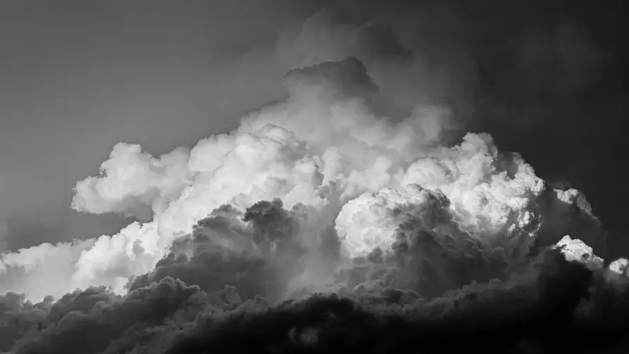 4k云层壁纸-黑白与山峦-热门的壁纸「哲风壁纸」
