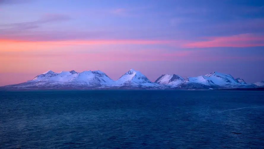 4k晚霞壁纸 - 海洋 - 雪山 - 黄昏「哲风壁纸」