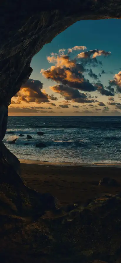 4k云朵壁纸 - 岩洞 - 日落 - 沙滩「哲风壁纸」