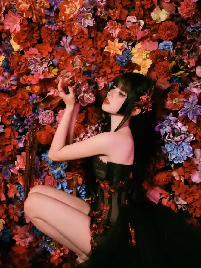 4k华丽壁纸 - 氛围 - 蹲姿 - 鲜花「哲风壁纸」