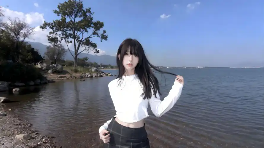 4k海景壁纸 - 海边 - 白衣 - 短裙「哲风壁纸」