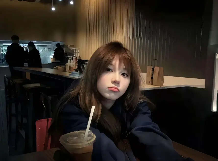 2k饮品壁纸-咖啡馆 - 女网红-陈佳乐免费下载「哲风壁纸」