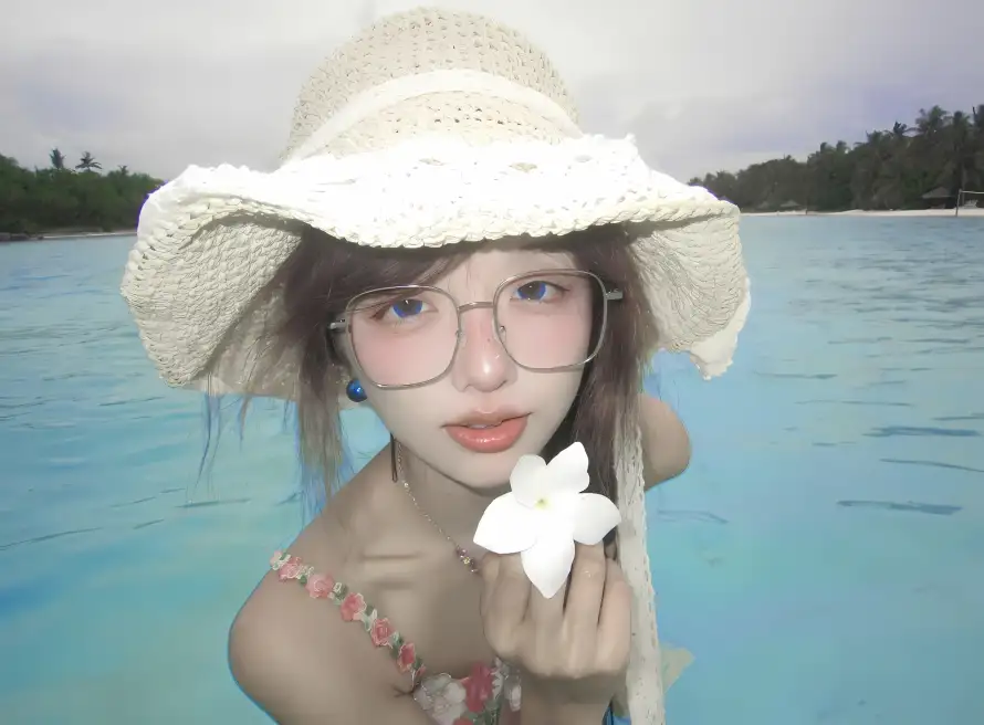 4k女孩壁纸 - 泳衣 - 海水 - 海边「哲风壁纸」 4k女孩壁纸 - 泳衣 - 海水 - 海边「哲风壁纸」