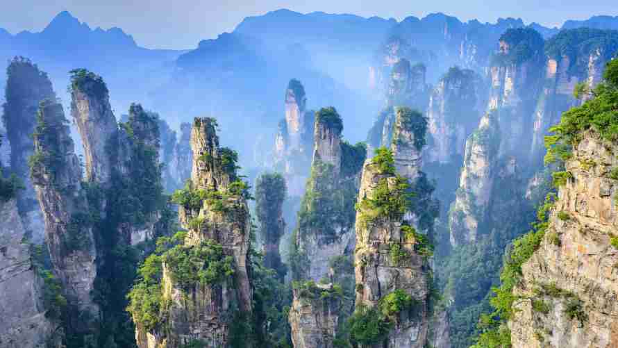 4k亚洲壁纸-盆地山 - 云-晴朗的天空壁纸分享「哲风壁纸」
