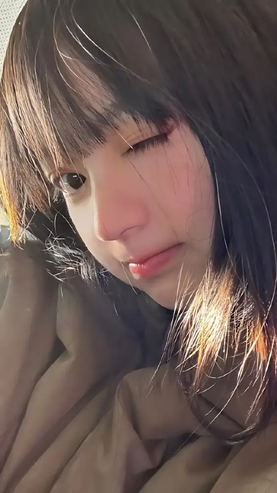 《美女》手机壁纸-女明星星眼背景-田曦薇「哲风壁纸」