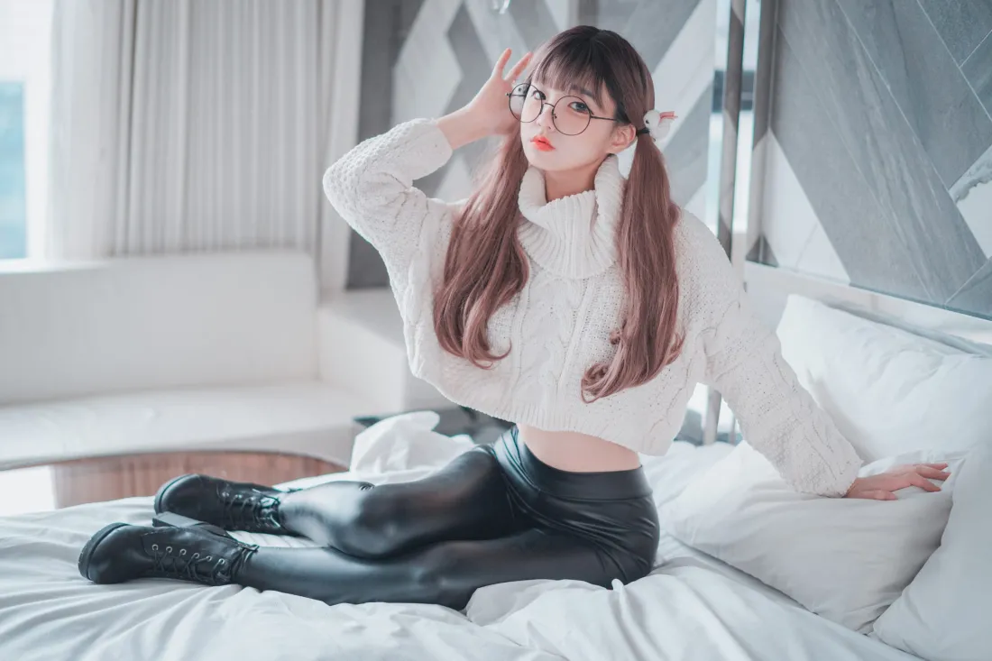 2k少女壁纸｜美女卧室背景图片 - 时尚穿搭「哲风壁纸」